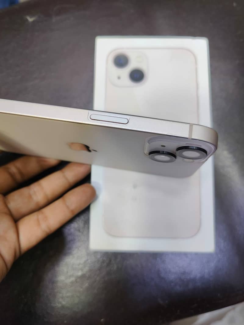 Apple iPhone 13 2