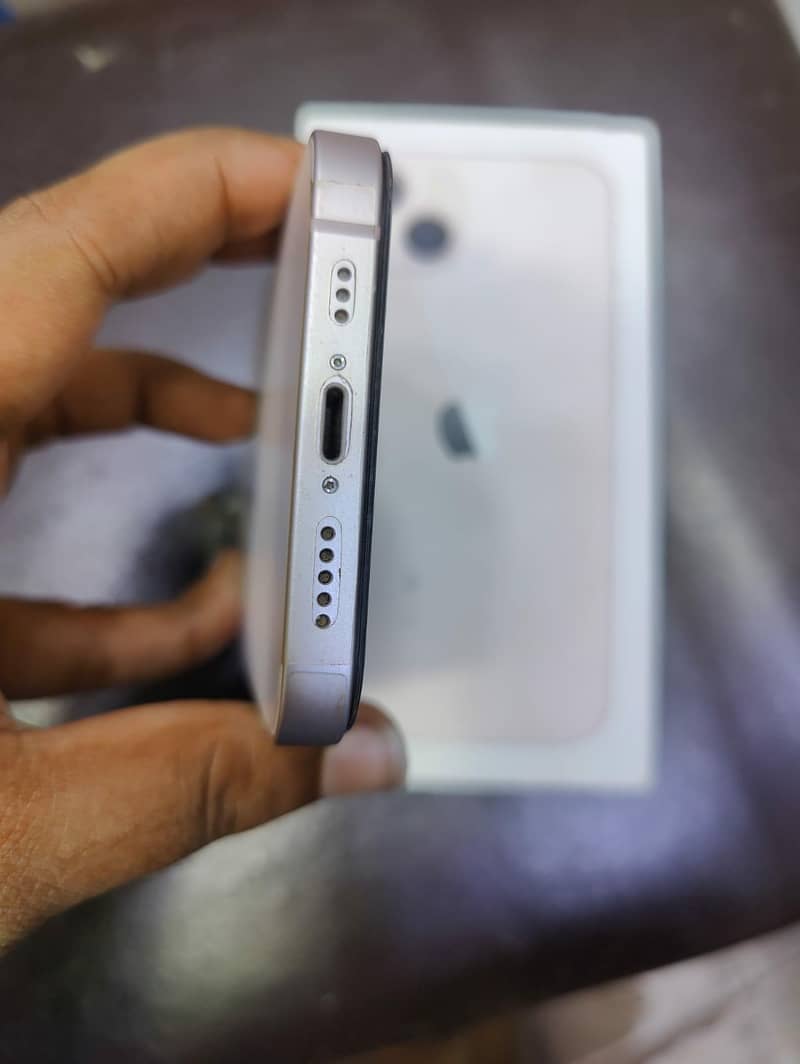 Apple iPhone 13 3