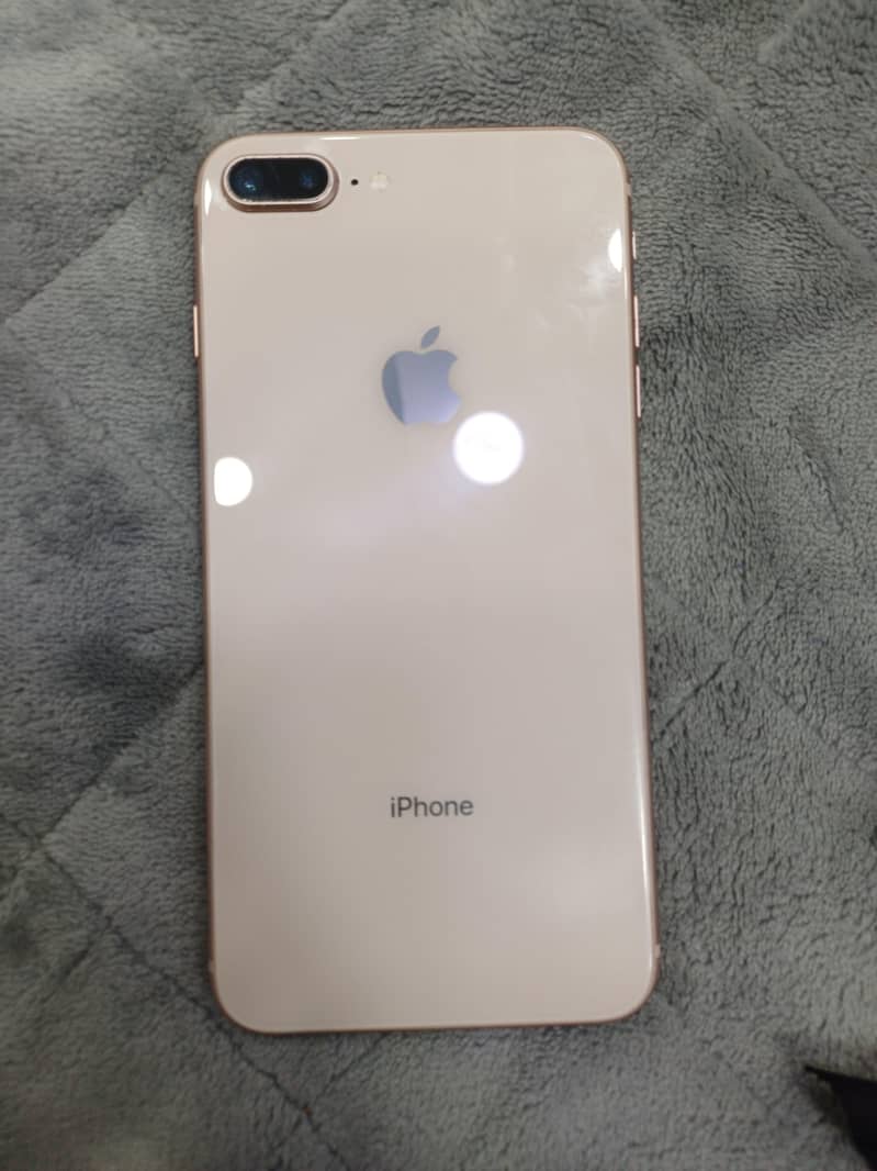 Apple iPhone 8 Plus 0