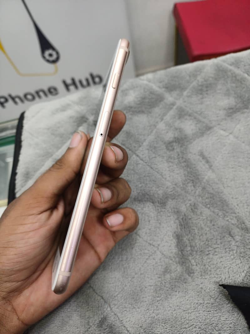Apple iPhone 8 Plus 2