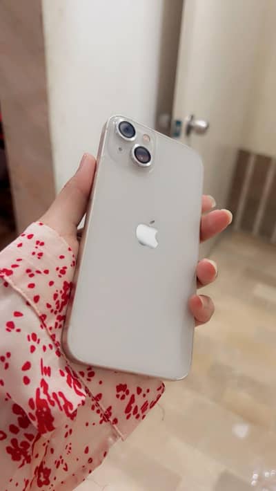 Apple iPhone 13