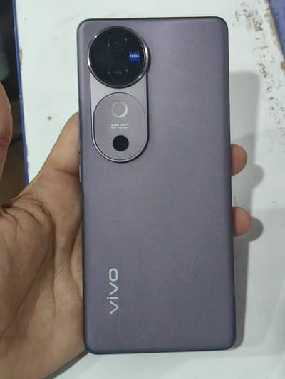 Vivo V40 12/256 lush condition