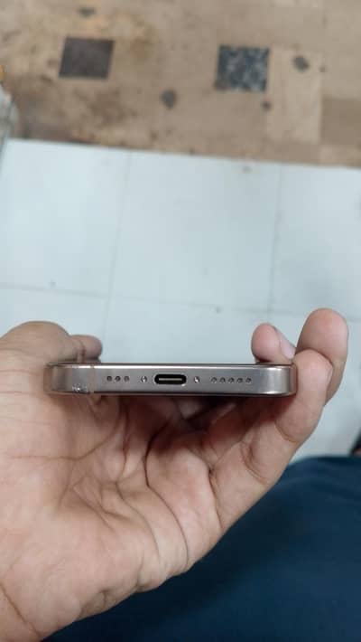 Apple iPhone 16 Pro