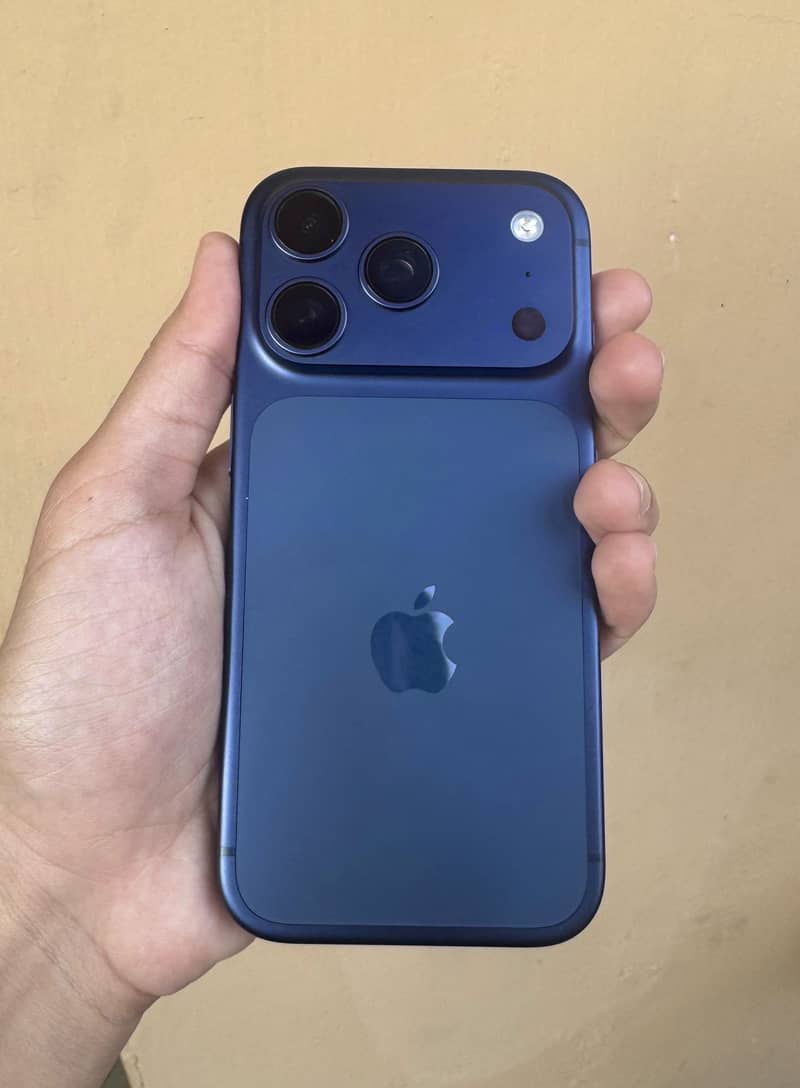 Apple iPhone 17 Pro 0