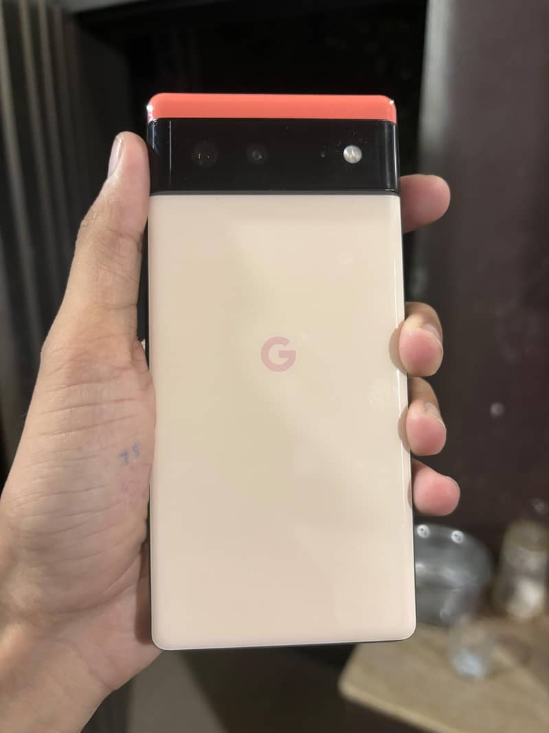 Google Pixel 6 4