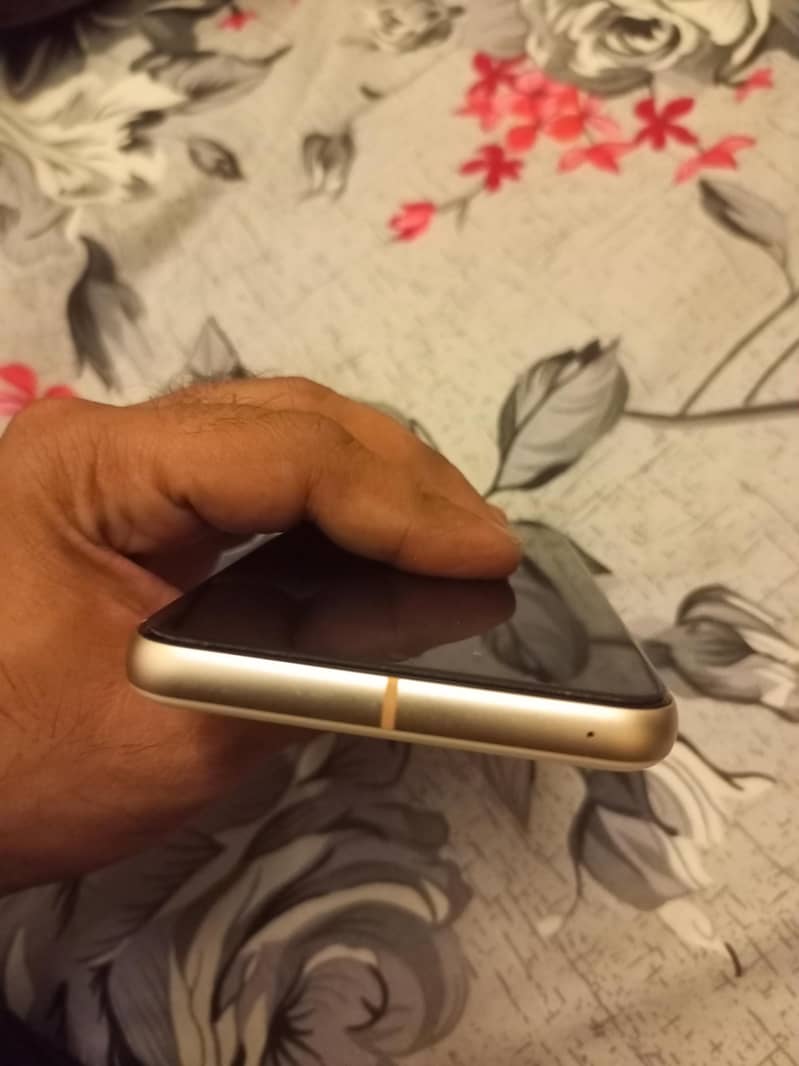 Google Pixel 8 3