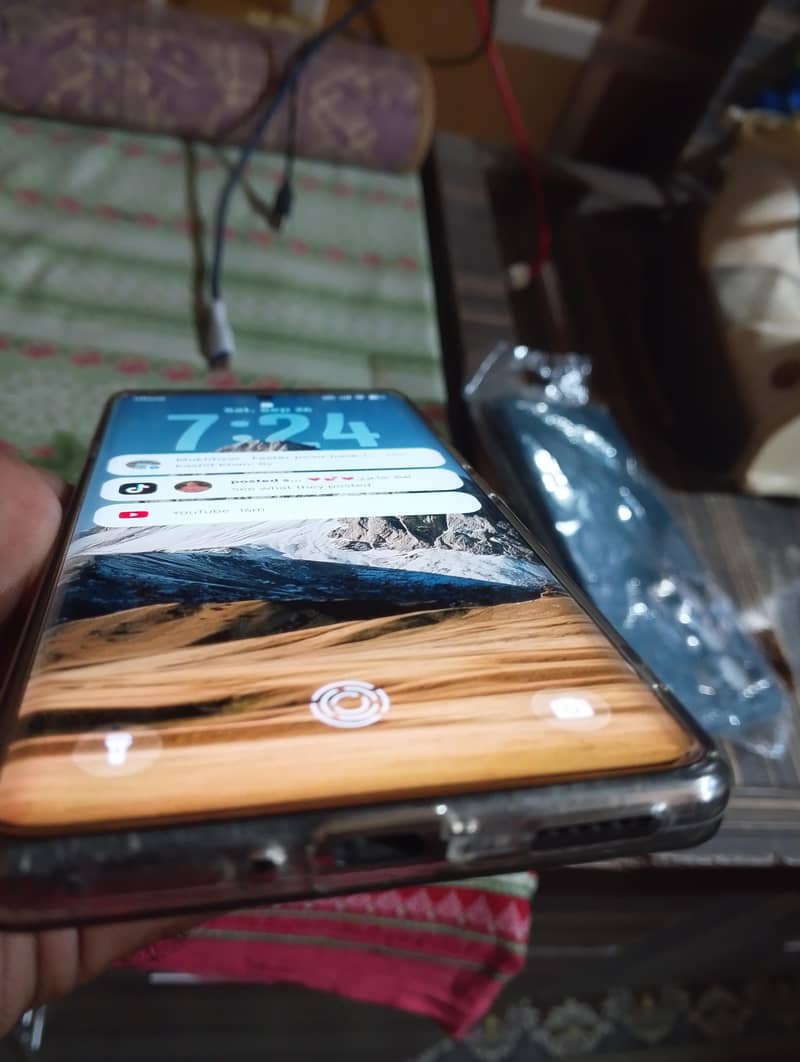 Tecno CAMON 40 Pro 2