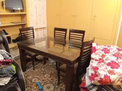 Dining Table for sale slightly Used