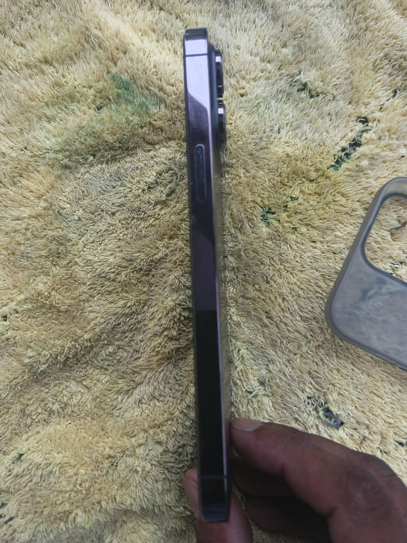 Apple iPhone 14 Pro Max 2