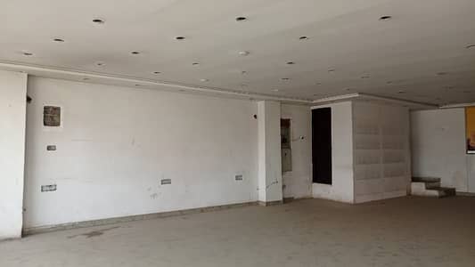 1000 Square feet Hall First Floor for Rent in Airline Main Raod Near UCP University Very Hot Location for office, Visa Consultancy, Gaming Zone, Saloon