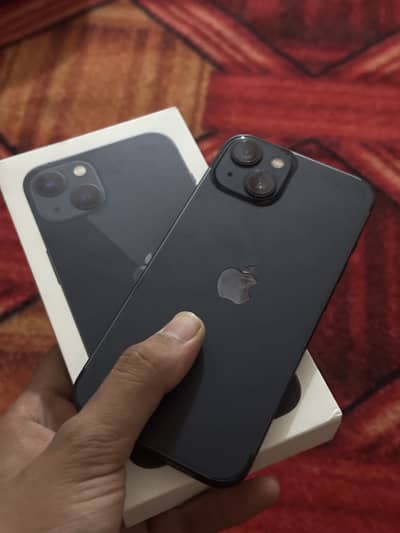 Apple iPhone 13