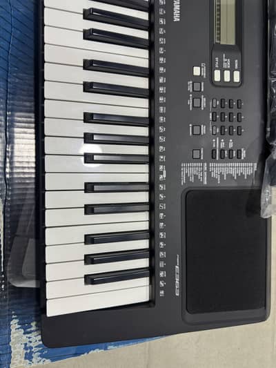 Yamaha e363 just like new with all complete accessories
