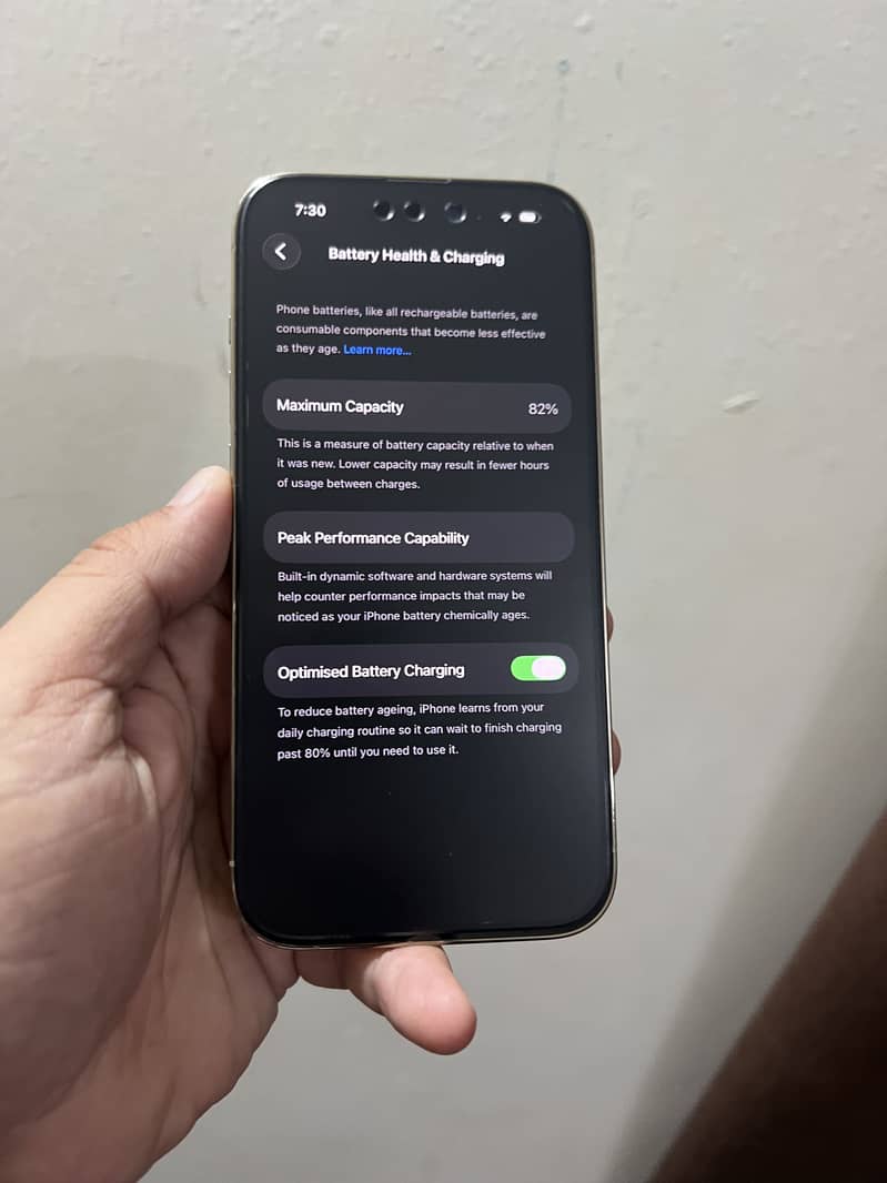 Apple iPhone 14 Pro 0