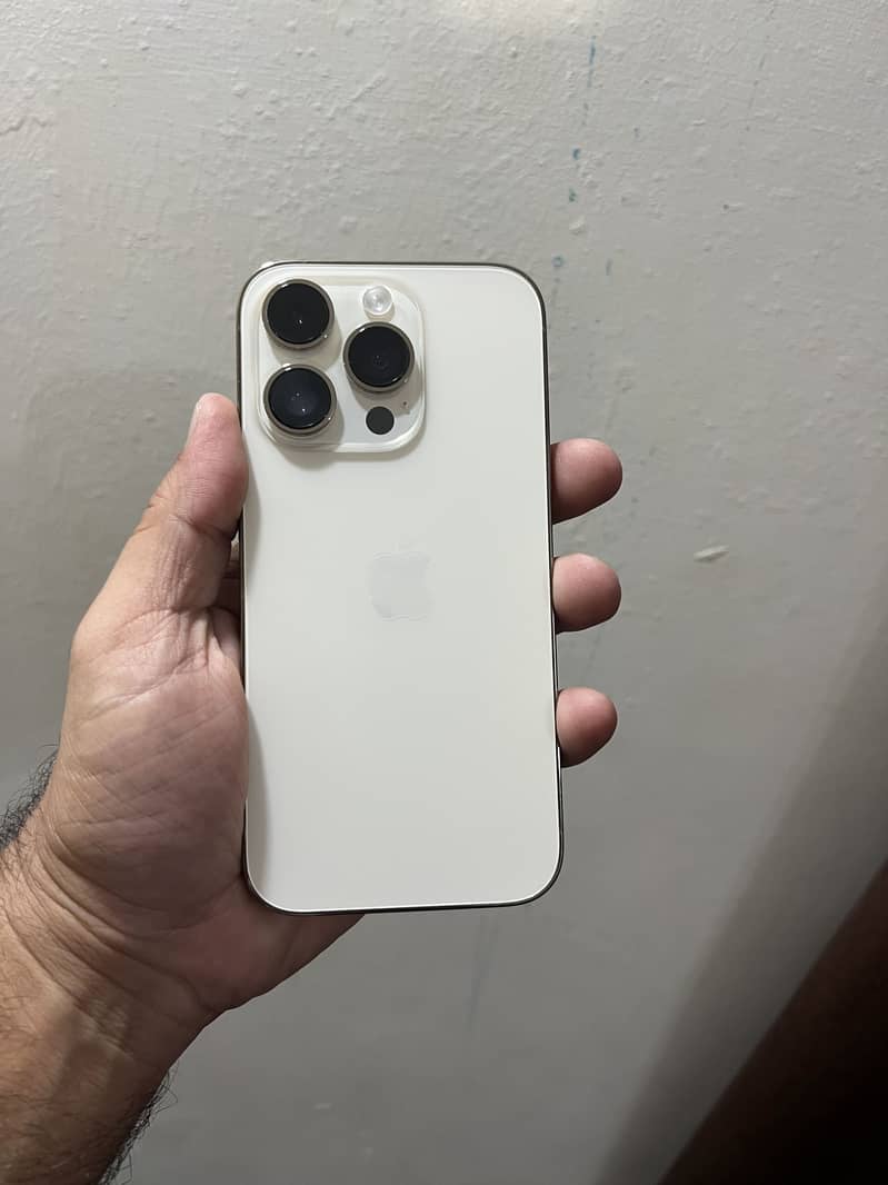 Apple iPhone 14 Pro 2