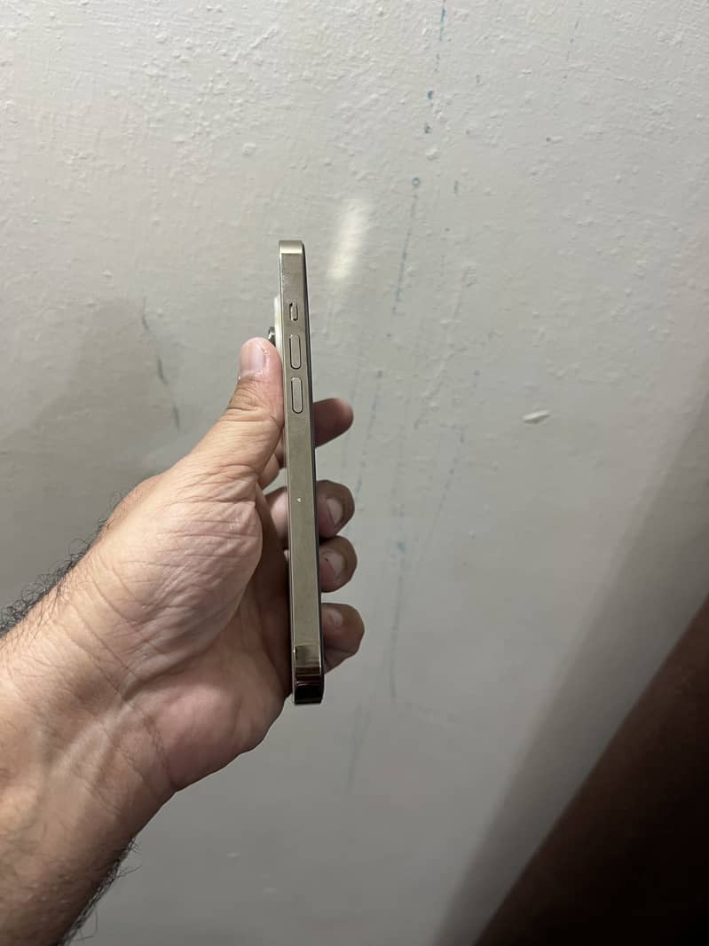 Apple iPhone 14 Pro 4