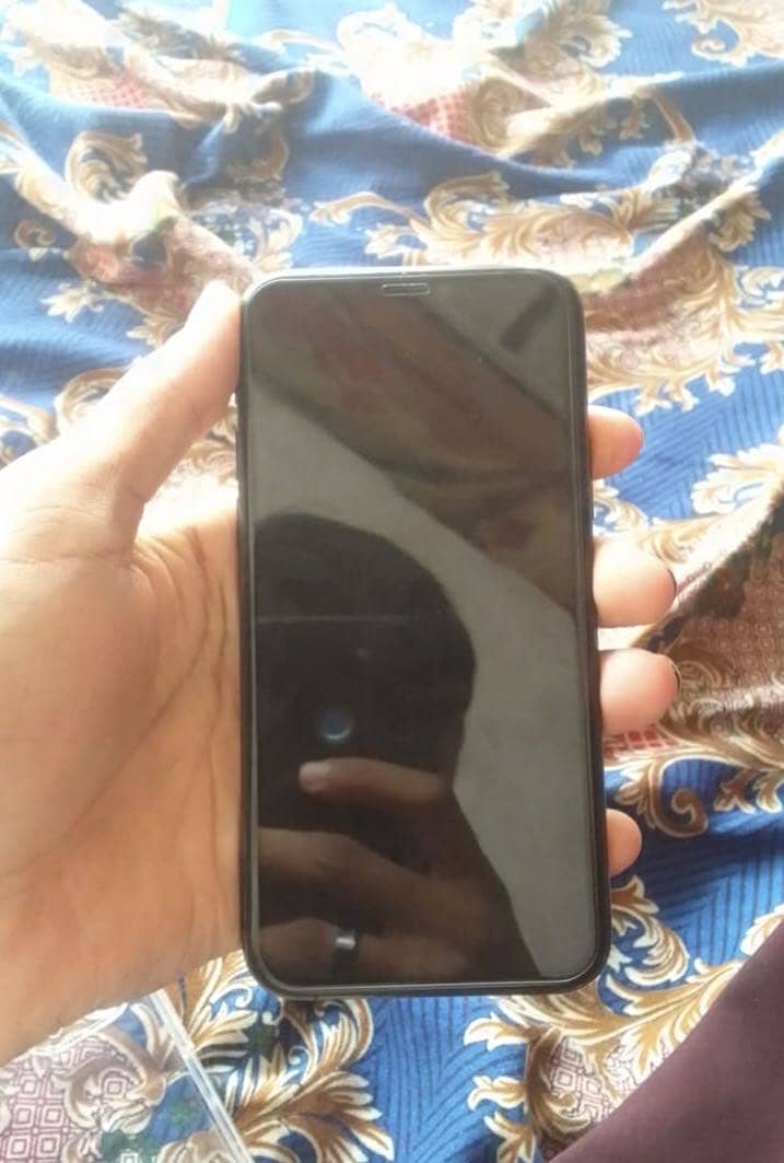 Apple iPhone 11 Pro 1