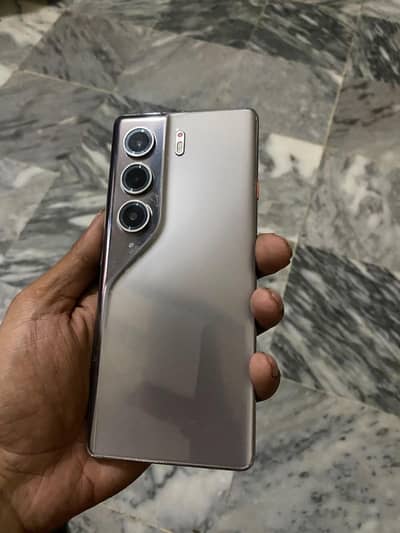 Tecno CAMON 40 Pro