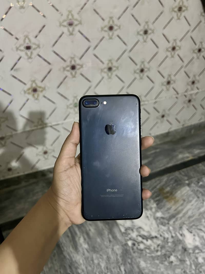 Apple iPhone 7 Plus 0