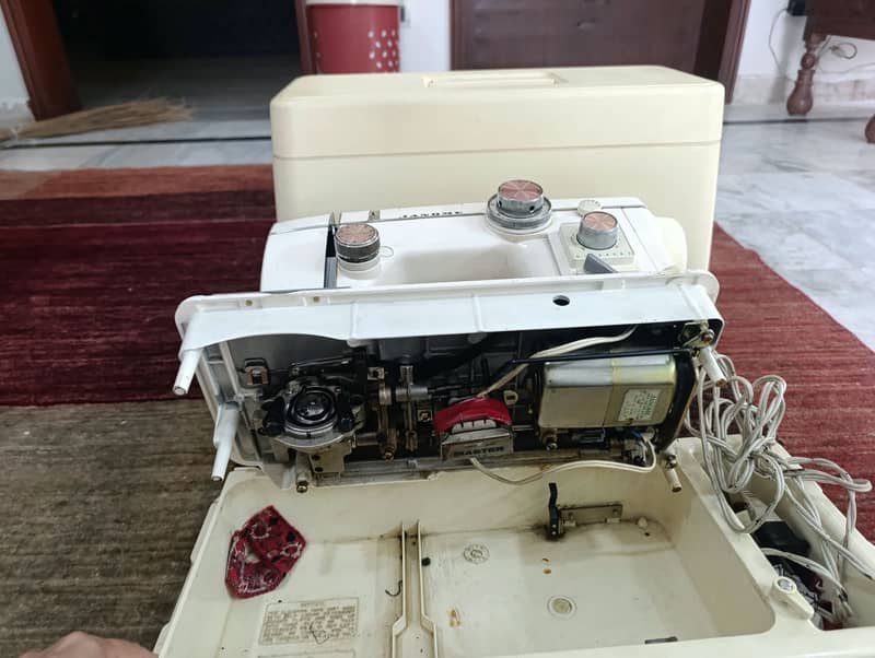 Janome Zigzag sewing machine 2