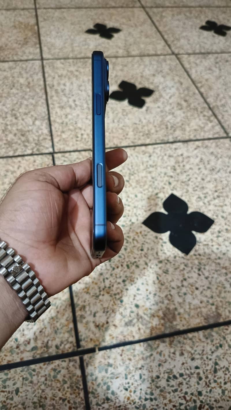 Apple iPhone 17 Pro Max 5