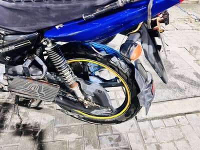 Yamaha ybr 125