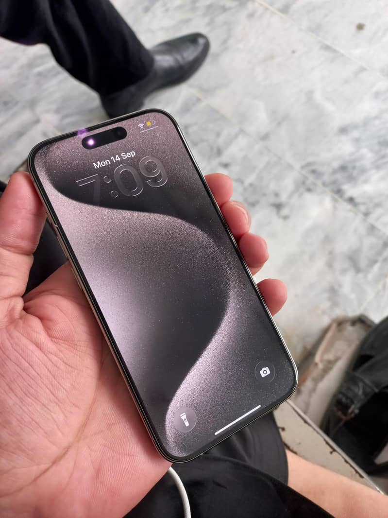 Apple iPhone 15 Pro 1