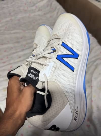 New balance CK 10 spikes for fast bowling size Uk 11