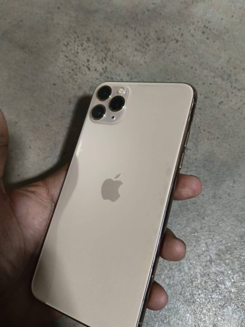 Apple iPhone 11 Pro Max 2