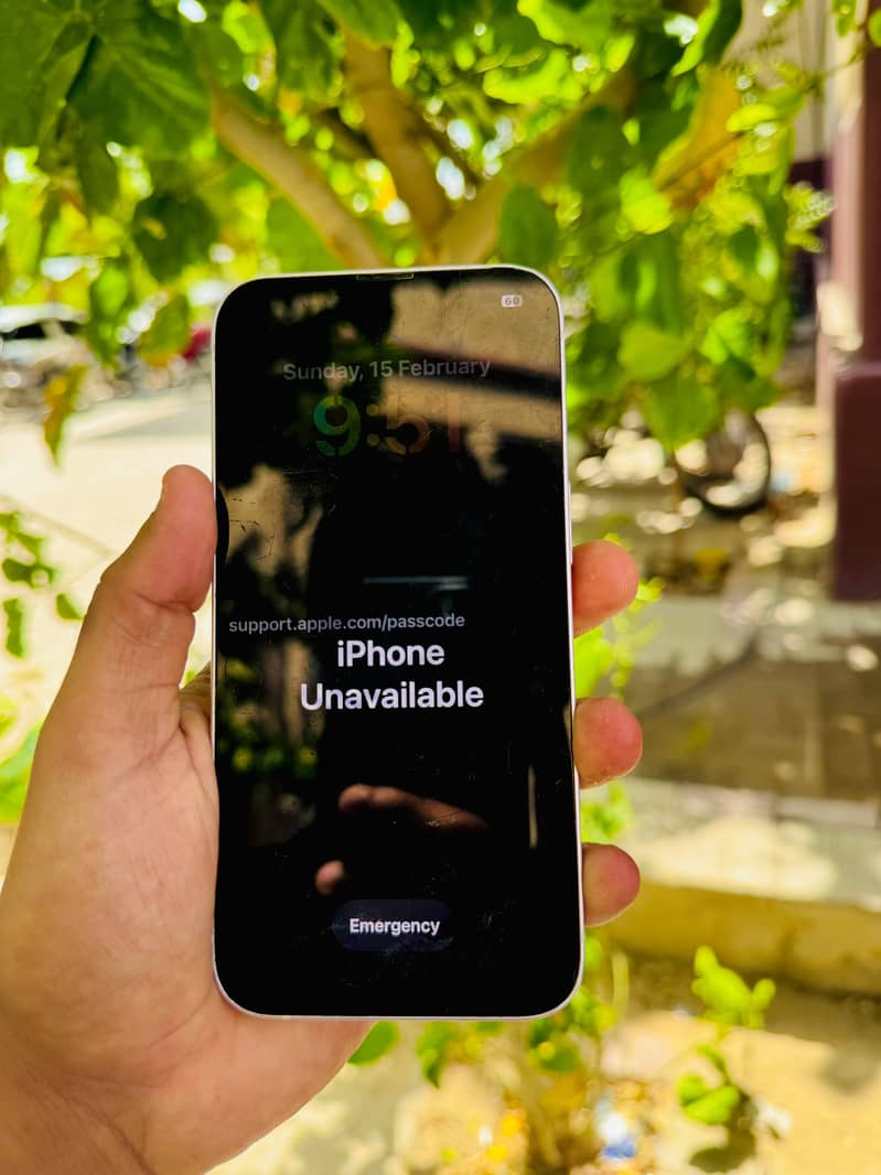 Apple iPhone 13 3
