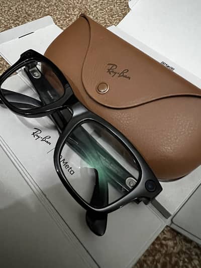 Rayban meta glasses gen 2 transitional lense.