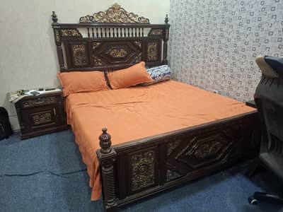 Complete Bed Set With 2 Side Table