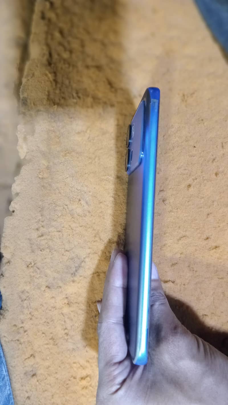 Infinix Note Eage 13/256 3