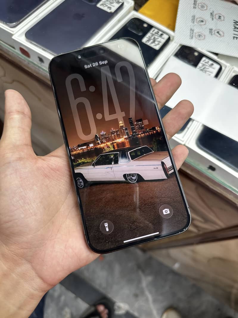 Apple iPhone 15 Pro Max 4