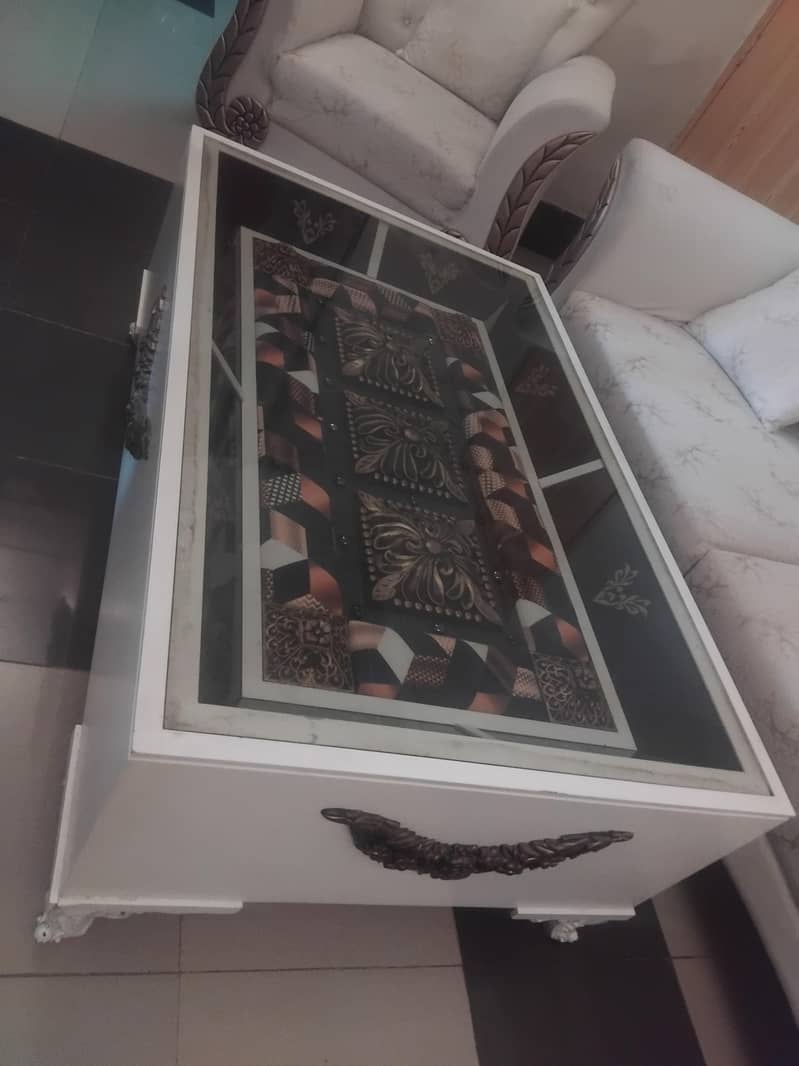 center table 0