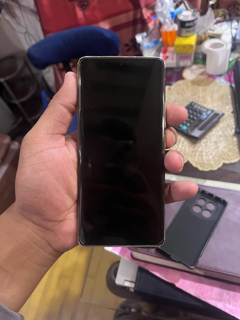 Xiaomi Redmi Note 14 Pro 3