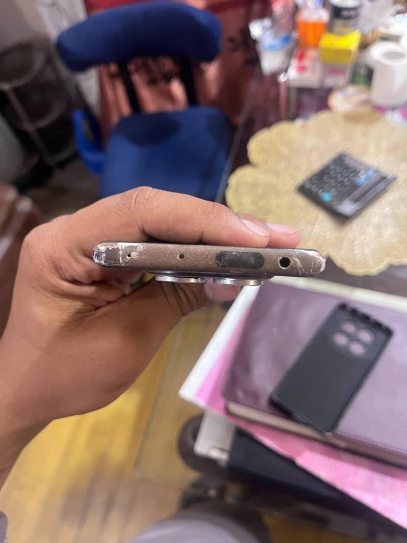 Xiaomi Redmi Note 14 Pro 4