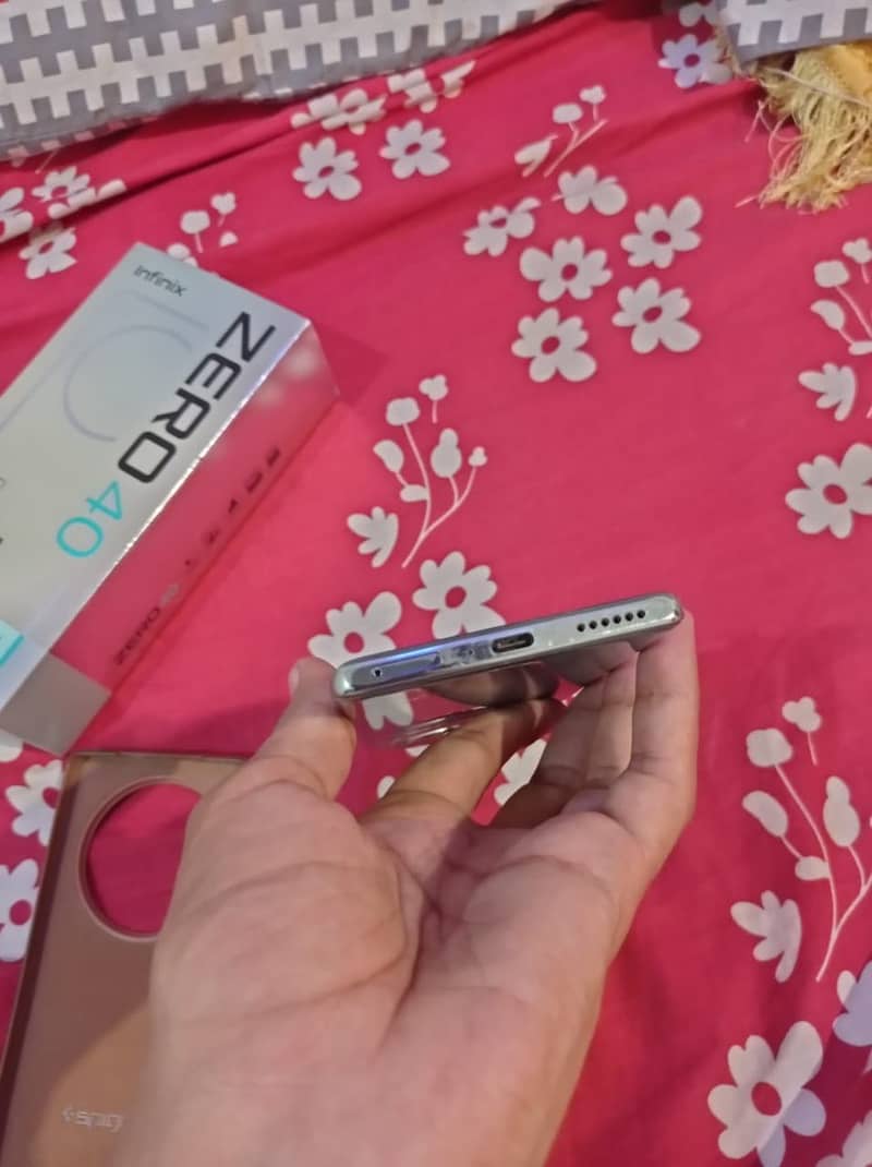 Infinix Zero 40 3