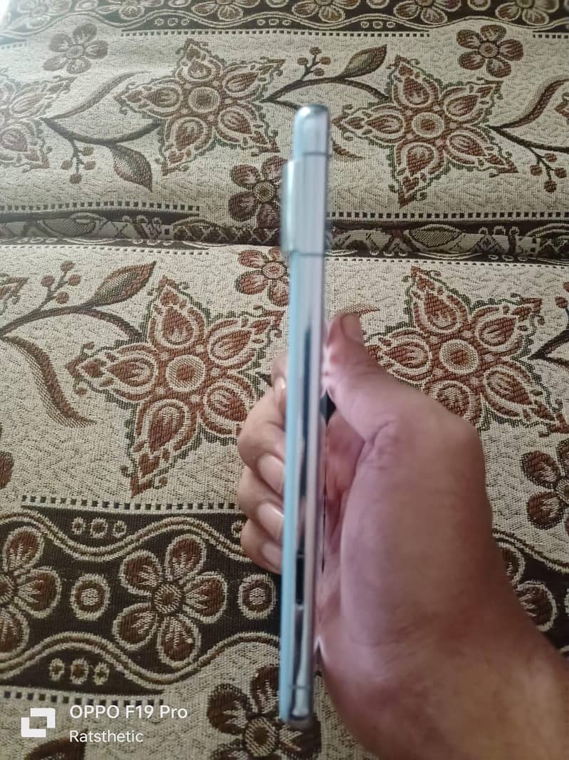 Google Pixel 8 Pro 2