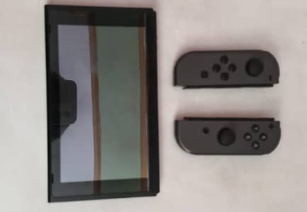 Nintendo switch with 5 games installed