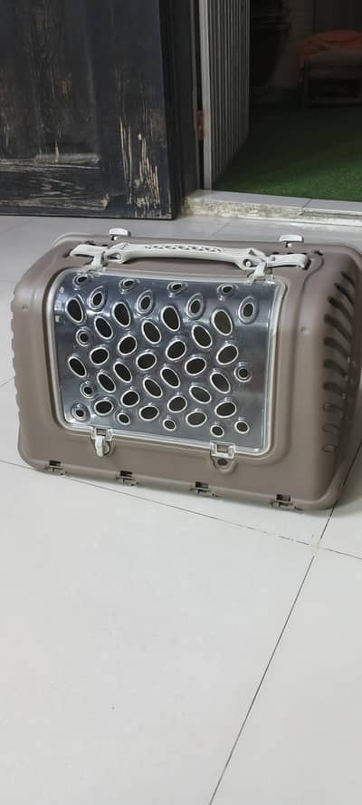 Cat hand cage