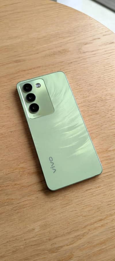 vivo y100