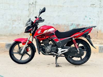 Cb 150f model 2023 immaculate condition 0/3/3/4/8/3/0/2/2/6/0