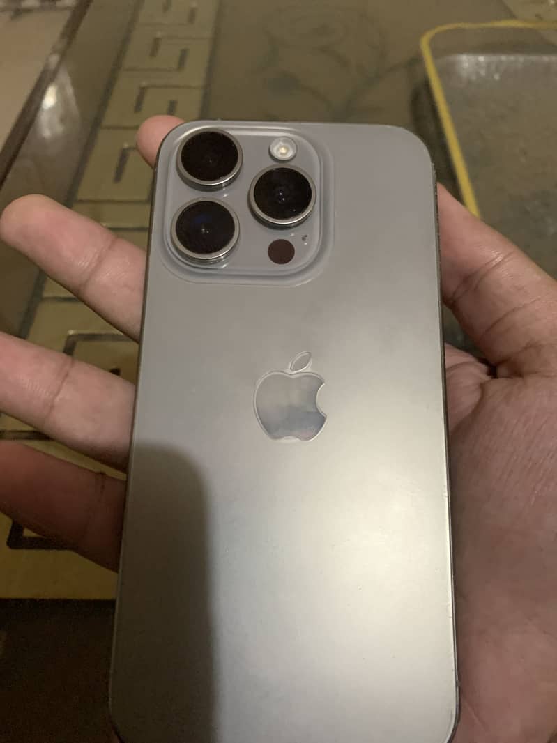 Apple iPhone 15 Pro 1