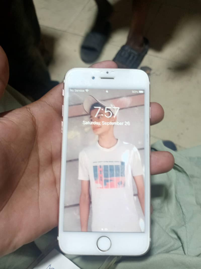 Apple iPhone 6S 2