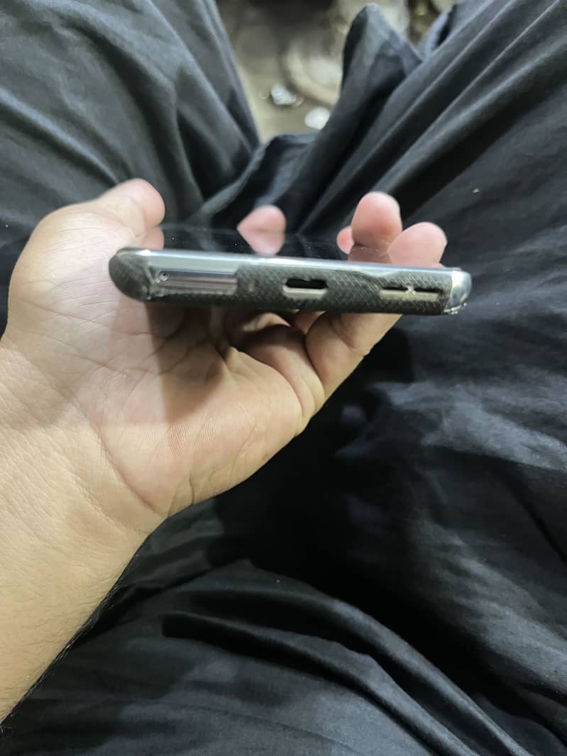 One Plus 9 Pro 4