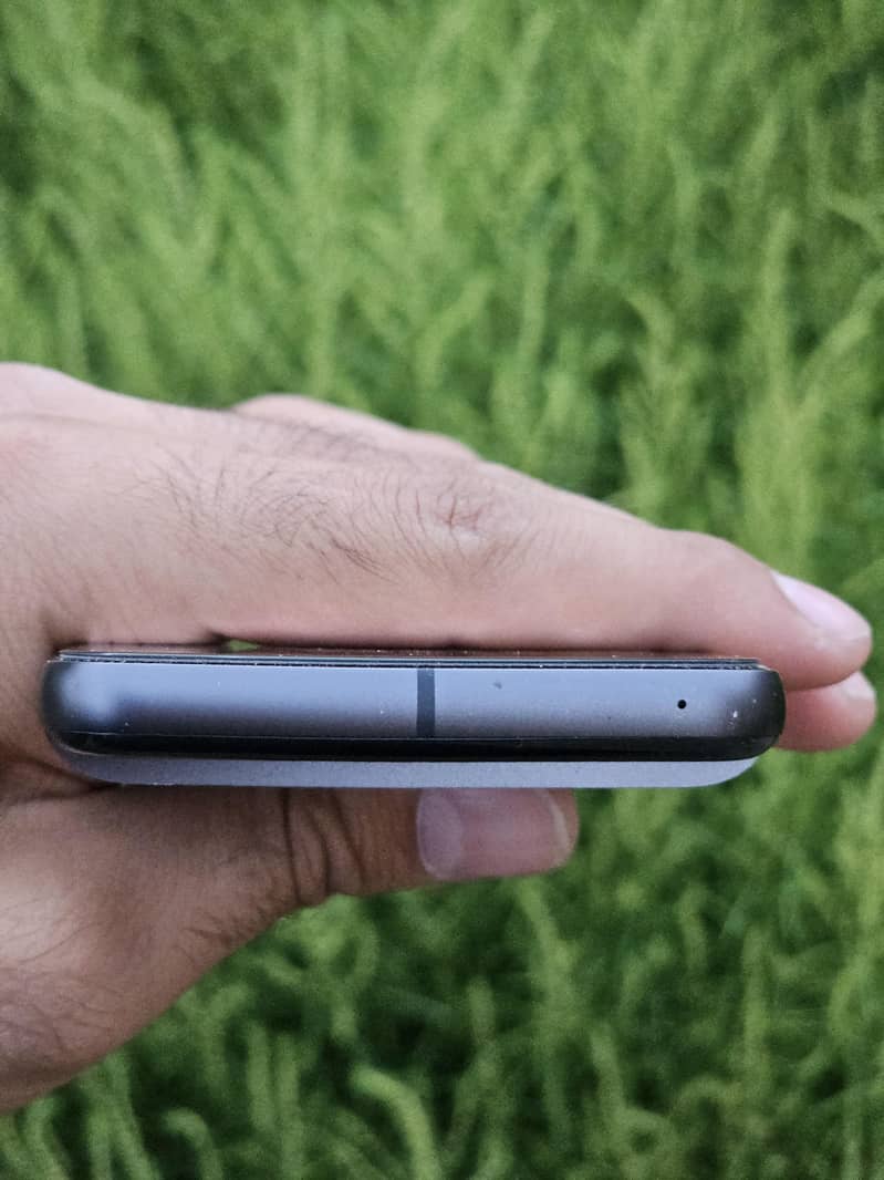 Google Pixel 8 5