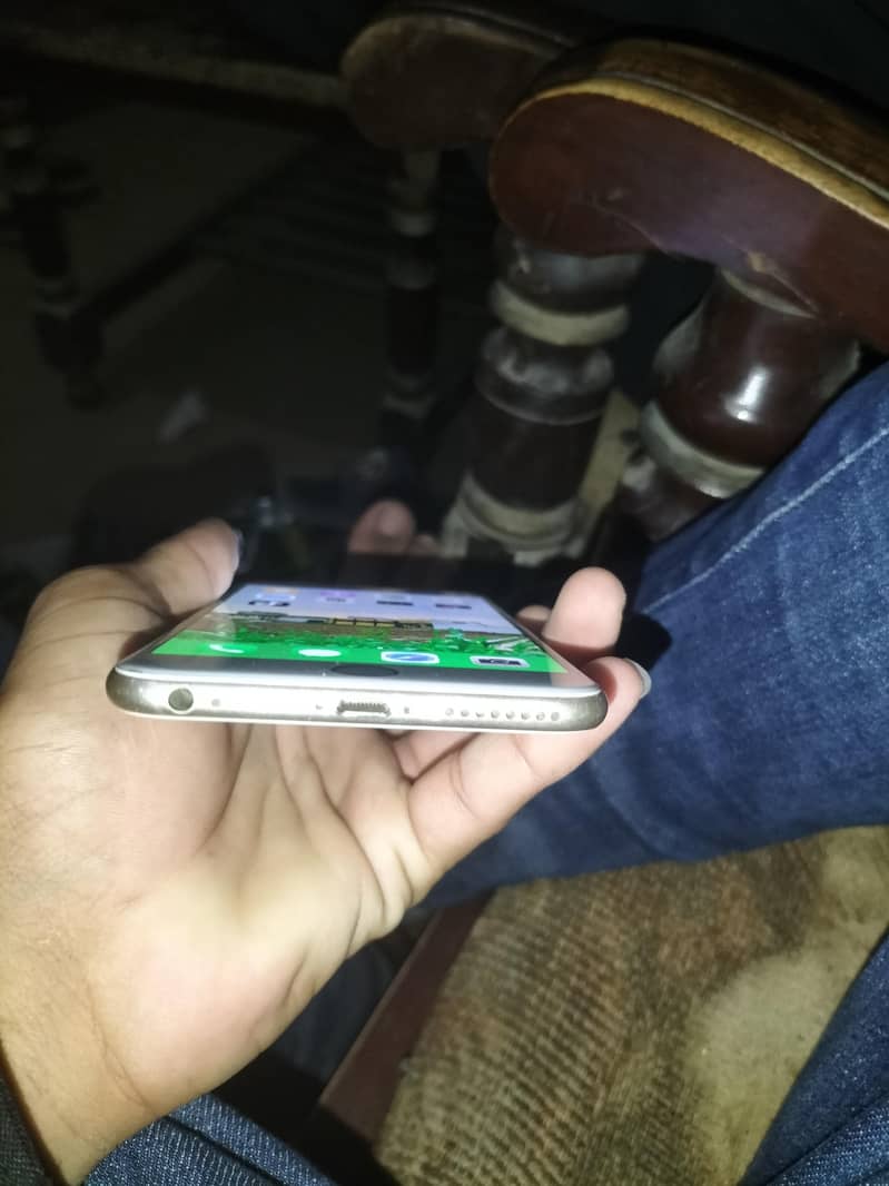 Apple iPhone 6 Plus 2