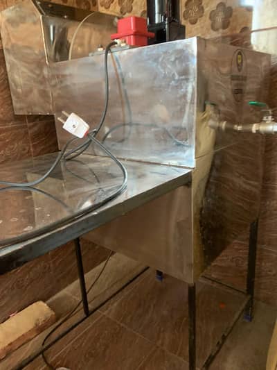 Chocolate melting machine