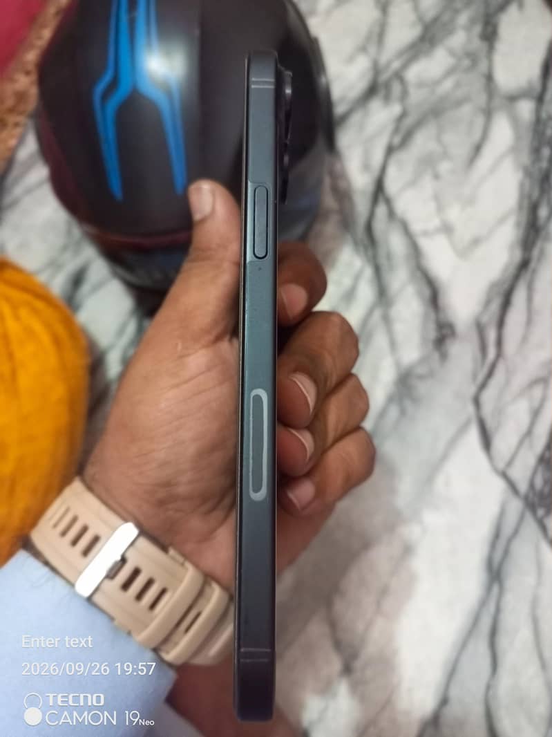 Apple iPhone 15 plus 1