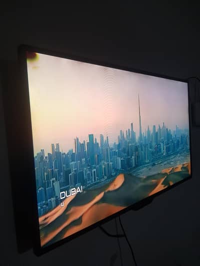 samsung LED ha bilkul theek ha sirf chota sa dot ha corner per